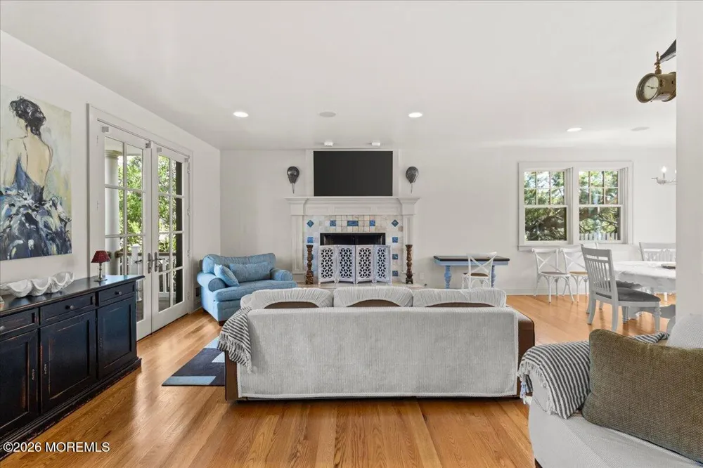 1043 Barnegat Lane Mantoloking, NJ 08738