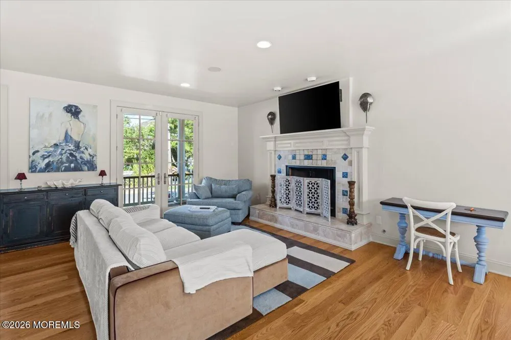 1043 Barnegat Lane Mantoloking, NJ 08738