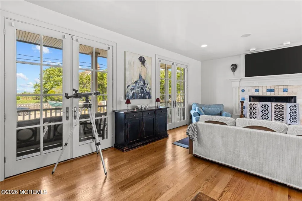 1043 Barnegat Lane Mantoloking, NJ 08738