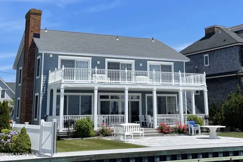 1118 Barnegat Lane