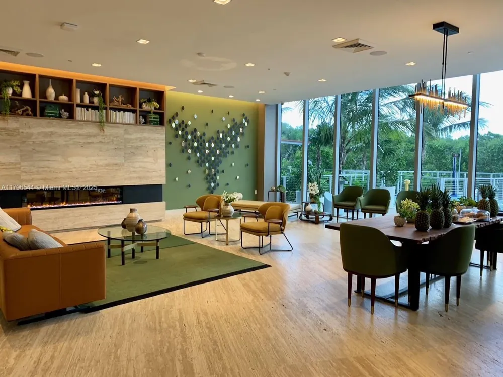 16385 Biscayne Blvd #1806 +1 parking North Miami Beach, FL 33160