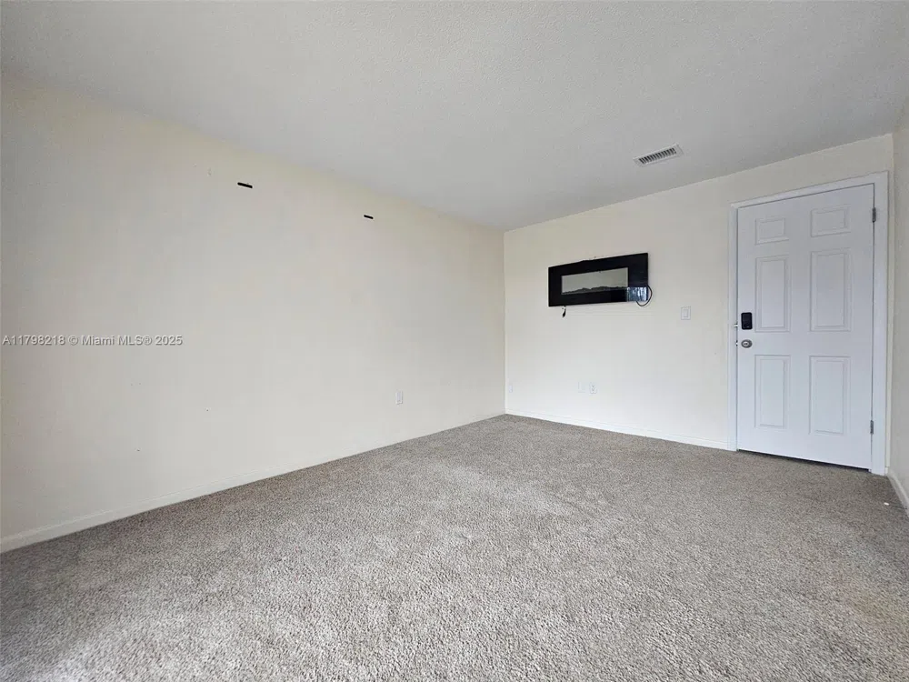 2489 COUNTRY CLUB DR #102 Titusville, FL 32780