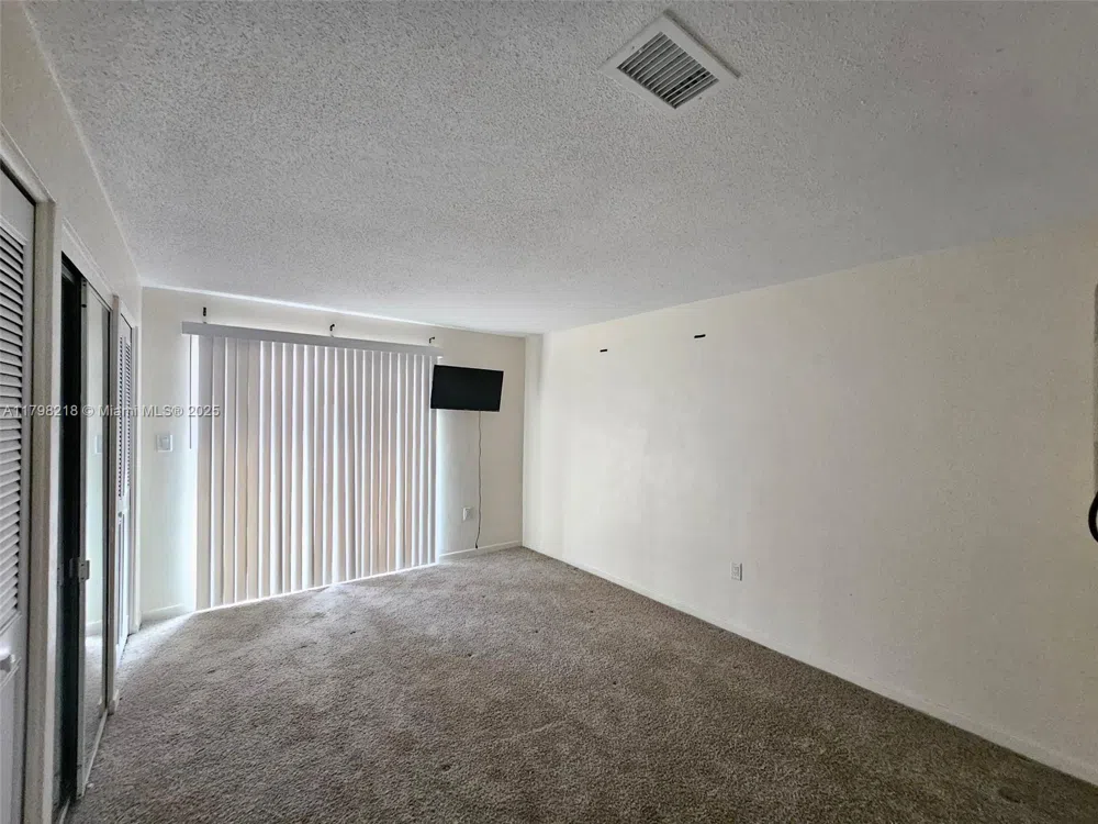 2489 COUNTRY CLUB DR #102 Titusville, FL 32780