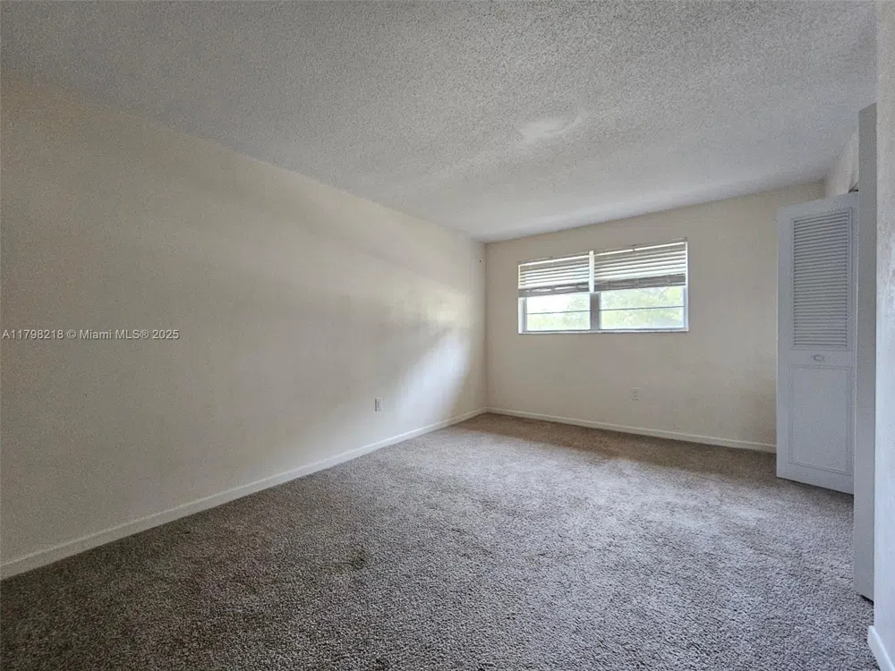 2489 COUNTRY CLUB DR #102 Titusville, FL 32780