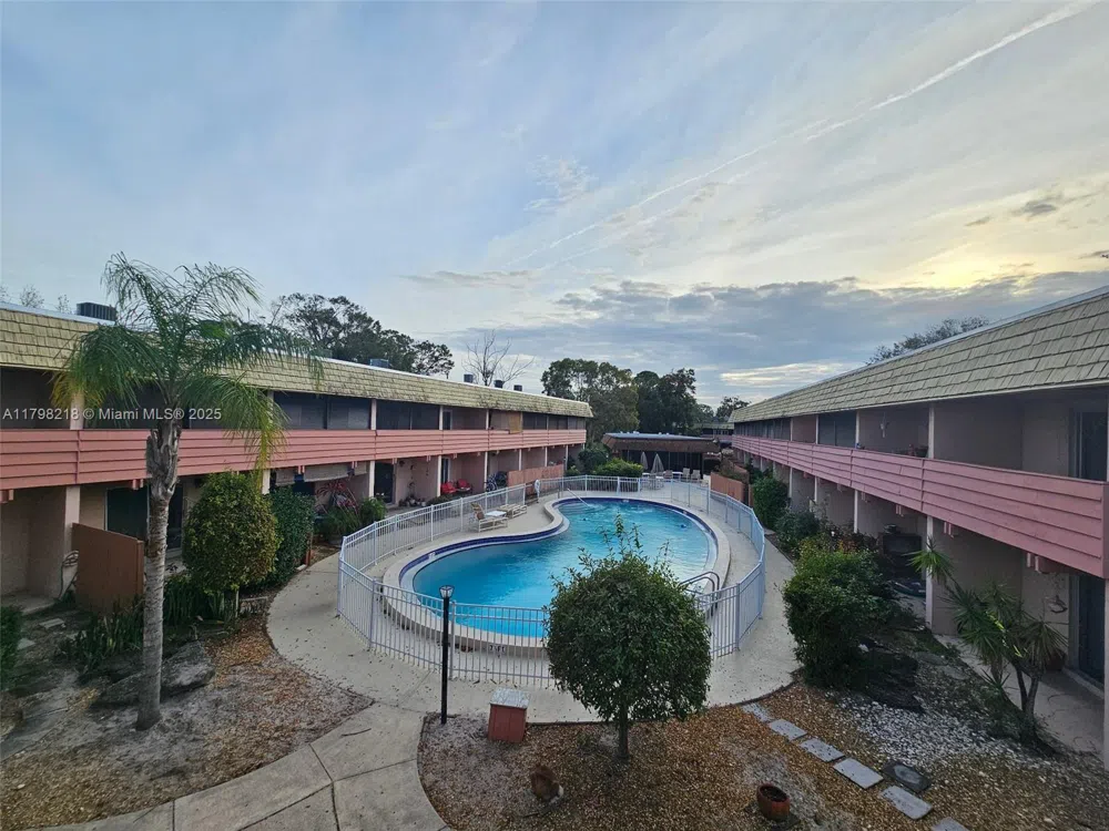 2489 COUNTRY CLUB DR #102 Titusville, FL 32780