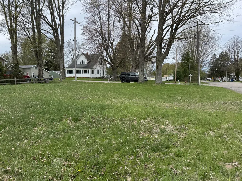 203 Crowley Street Scottville, MI 49454