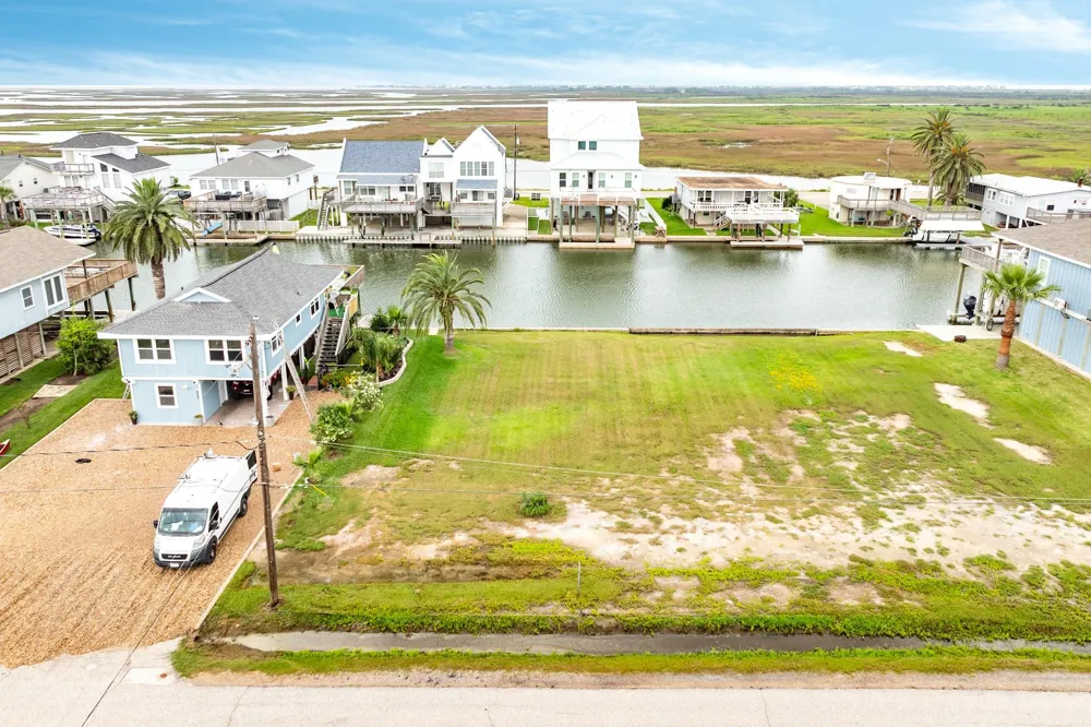 4653 Jamaica Cove Road Jamaica Beach, TX 77554