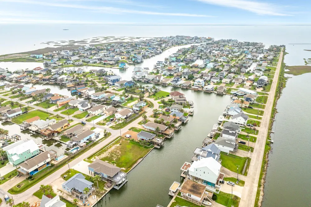 4653 Jamaica Cove Road Jamaica Beach, TX 77554