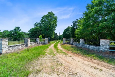 1019 Deerfield Court