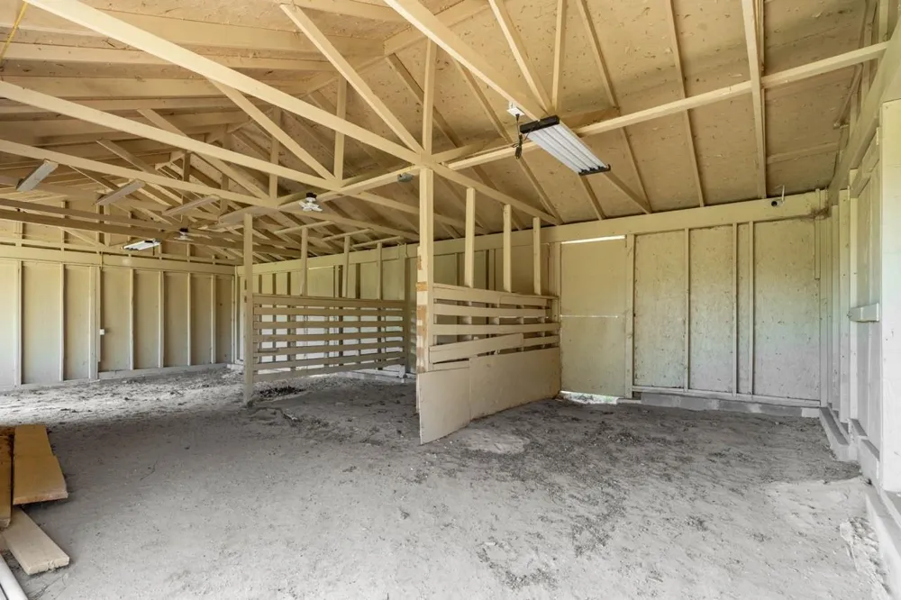 1019 Deerfield Court Weimar, TX 78962