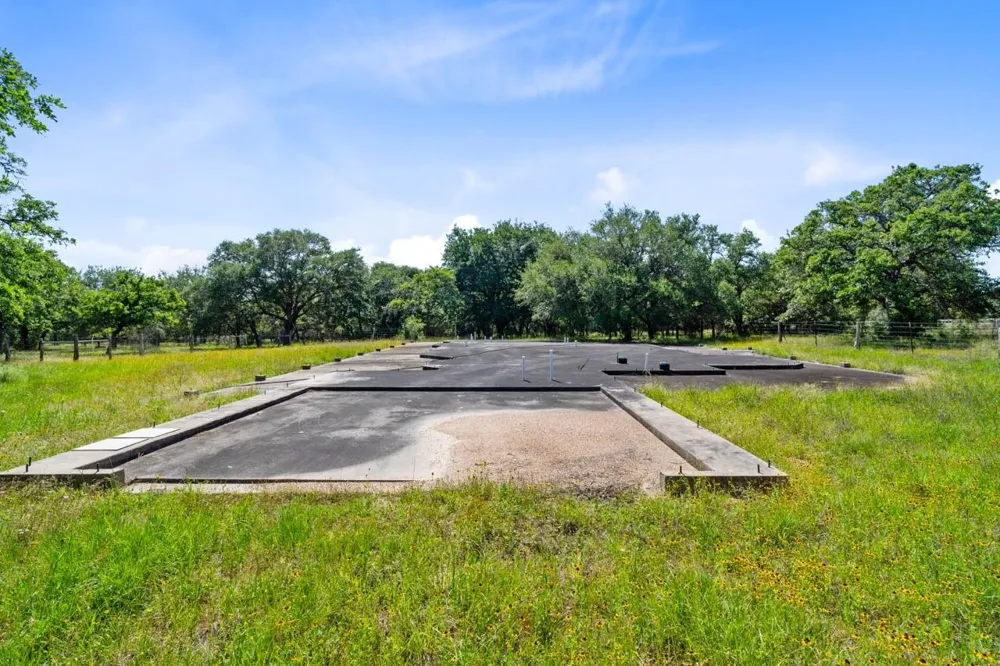 1019 Deerfield Court Weimar, TX 78962
