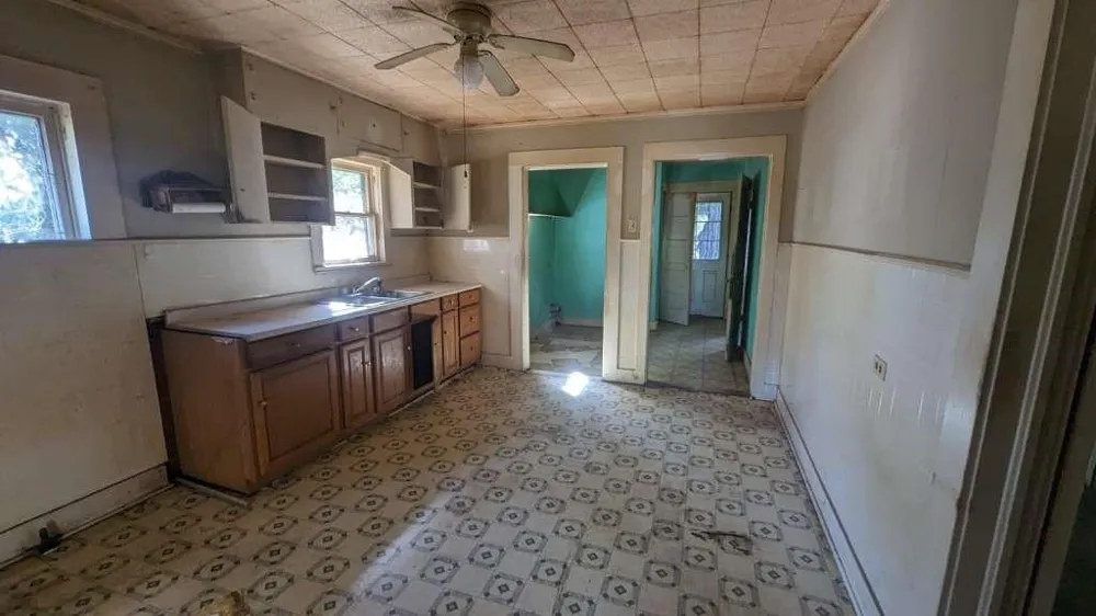 1111 Austin Street Jacksonville, TX 75766