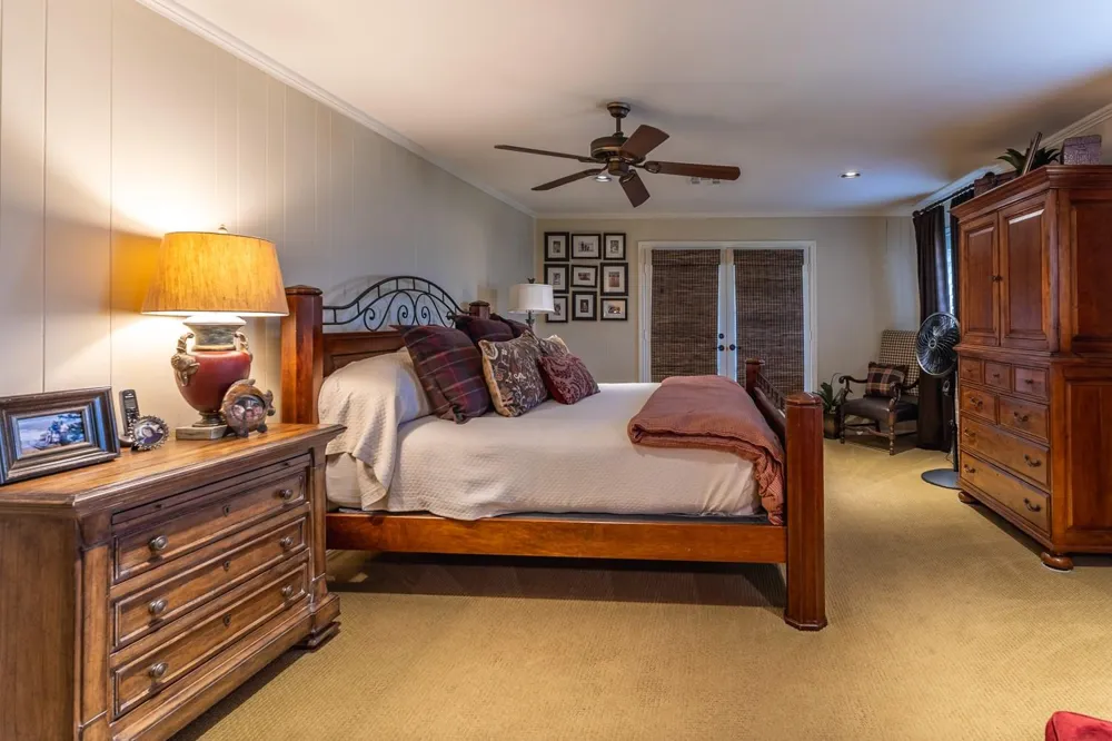 1009 County Road 324 Navasota, TX 77868