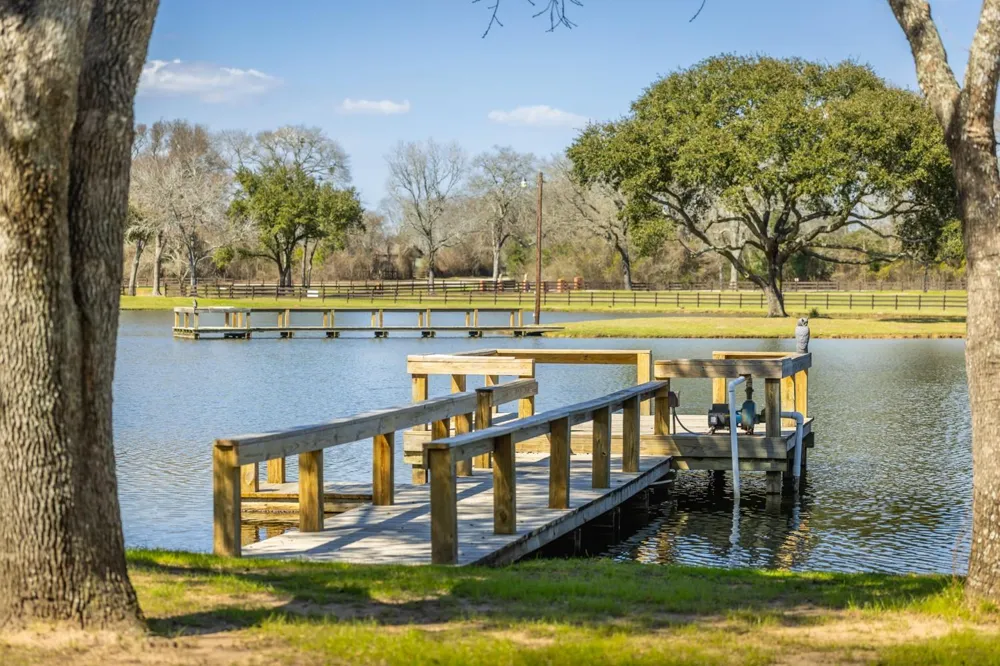 1009 County Road 324 Navasota, TX 77868