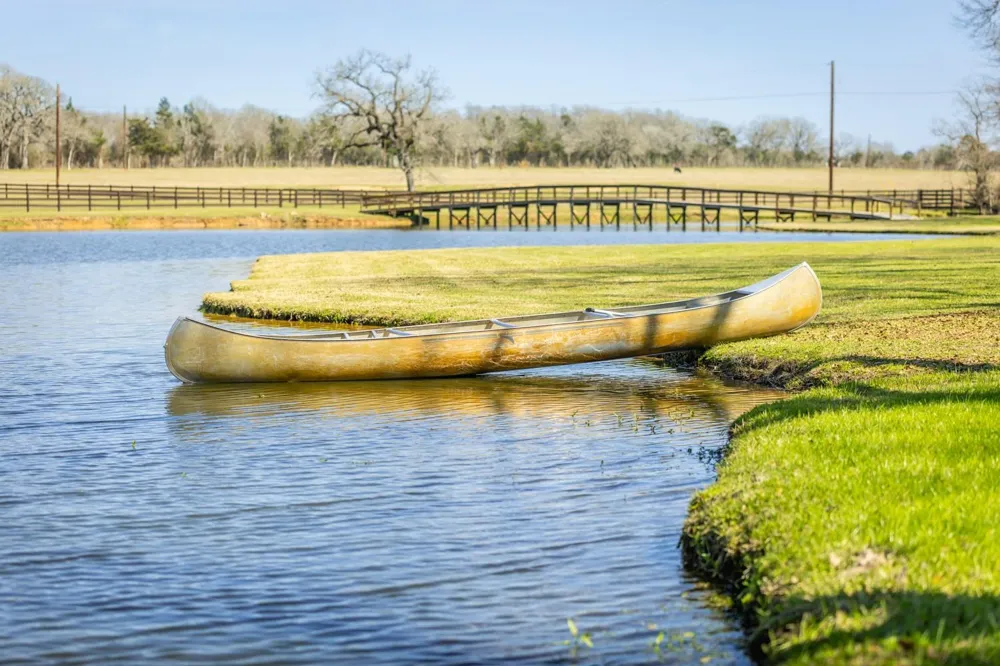1009 County Road 324 Navasota, TX 77868