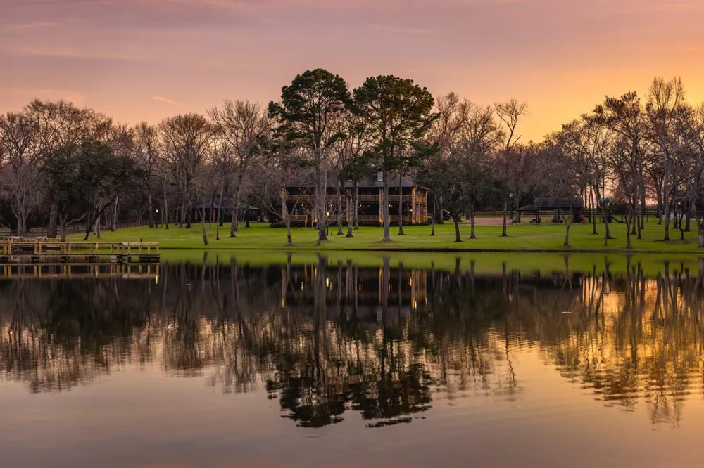 1009 County Road 324 Navasota, TX 77868