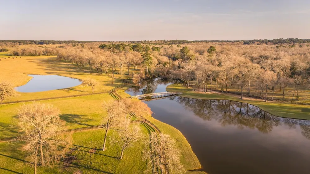 1009 County Road 324 Navasota, TX 77868