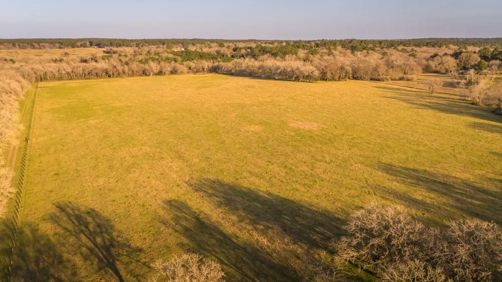 1009 County Road 324 Navasota, TX 77868