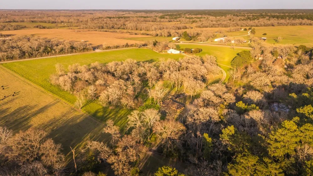 1009 County Road 324 Navasota, TX 77868