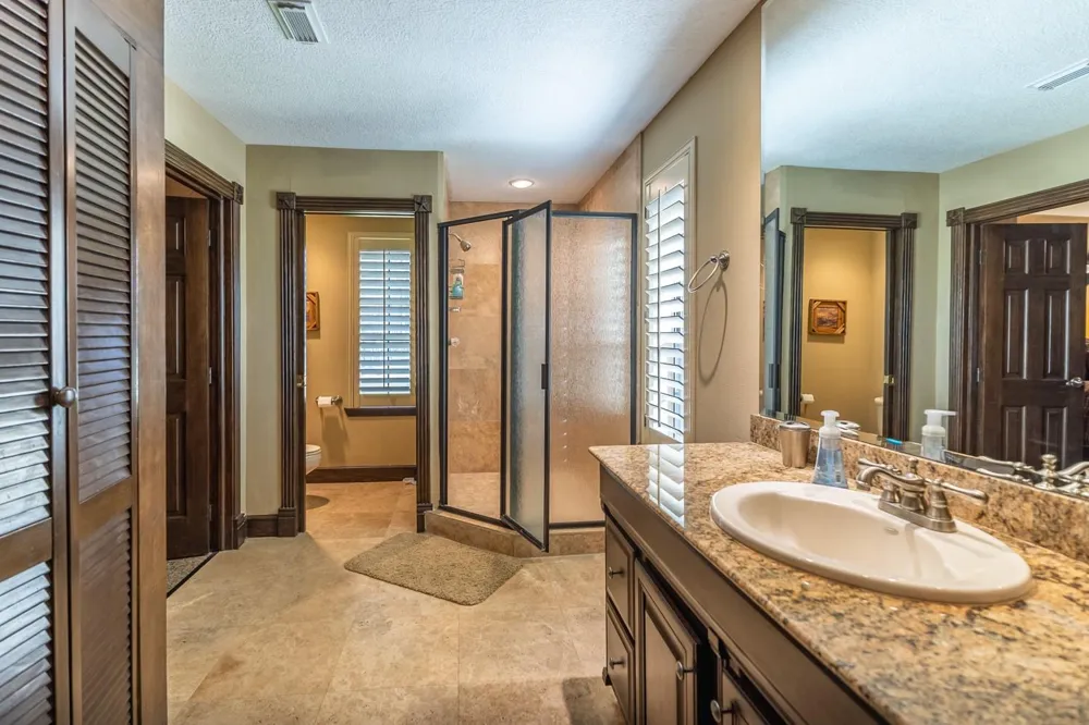 1009 County Road 324 Navasota, TX 77868