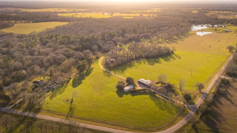 1009 County Road 324 Navasota, TX 77868