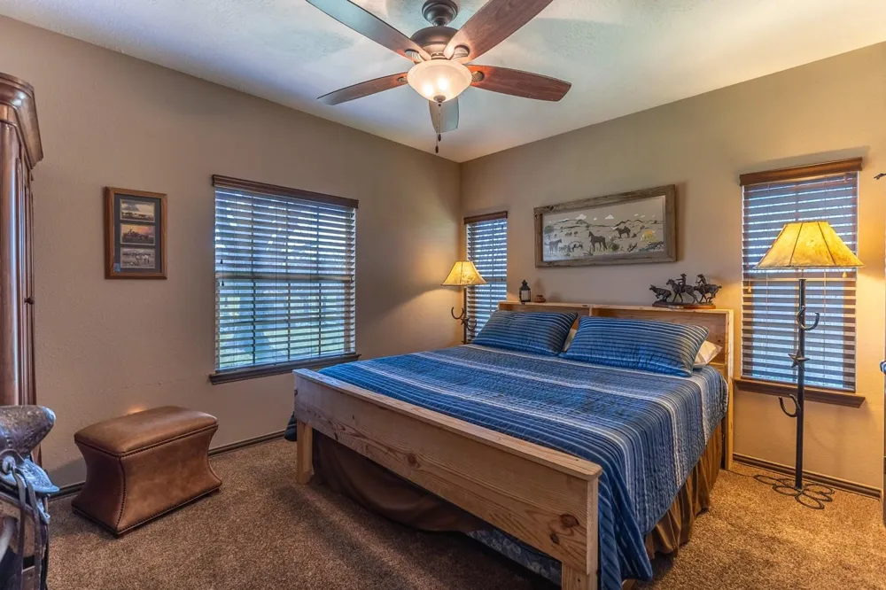 1009 County Road 324 Navasota, TX 77868