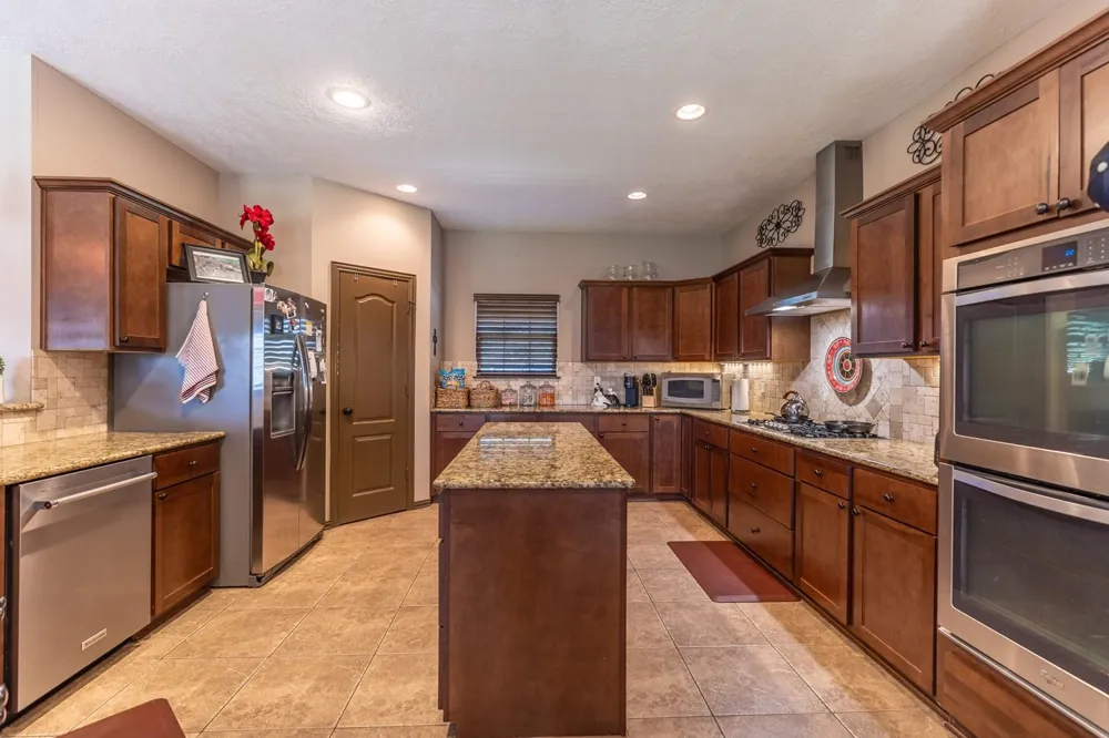 1009 County Road 324 Navasota, TX 77868