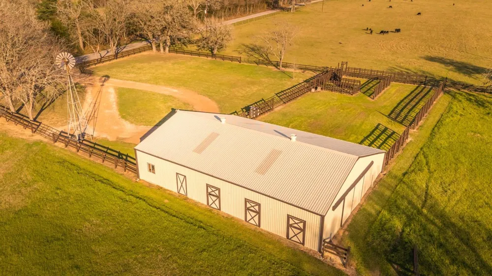 1009 County Road 324 Navasota, TX 77868
