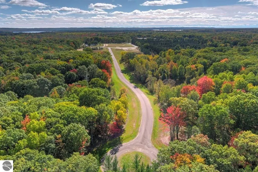 1518 Mary Lou Manor Green Lake Township, MI 49643
