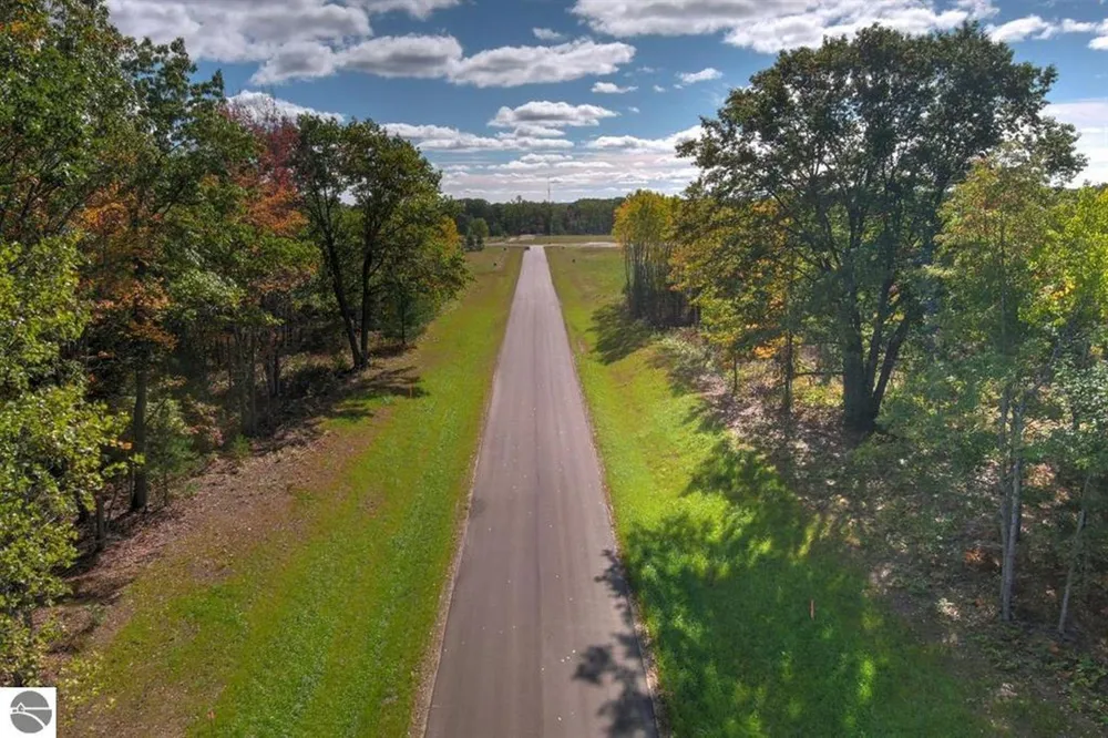 1518 Mary Lou Manor Green Lake Township, MI 49643