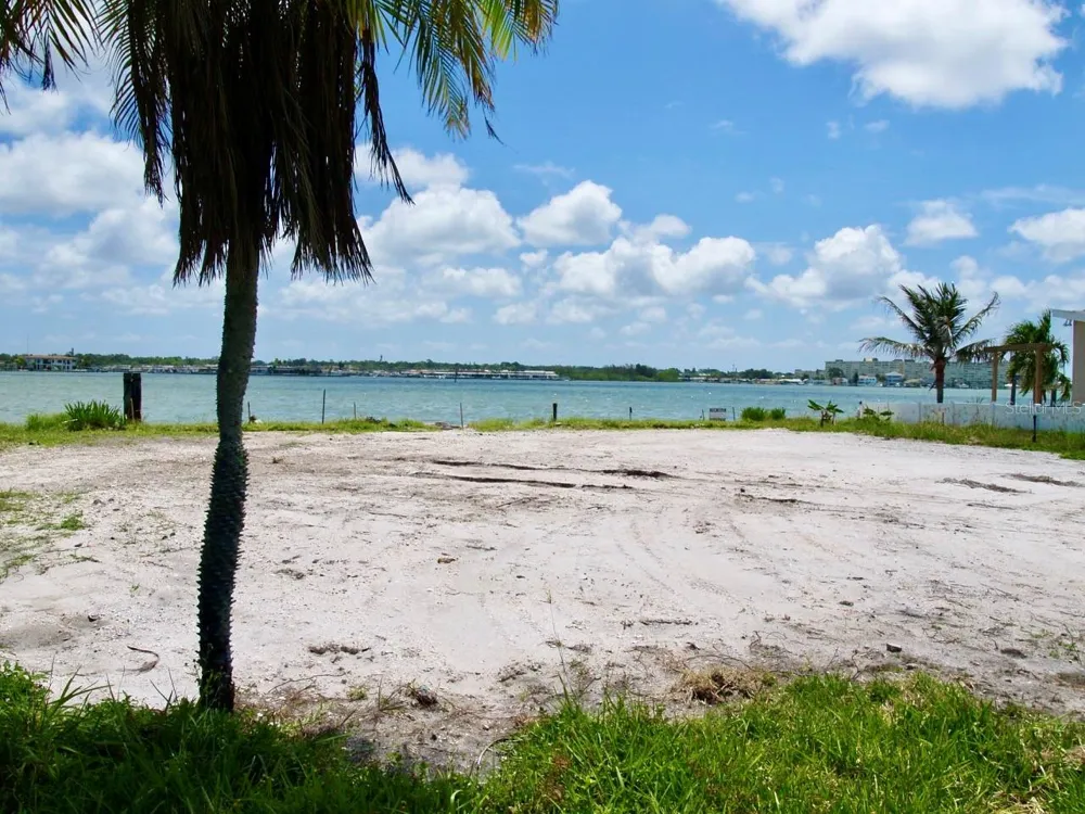 16003 5TH STREET E Redington Beach, FL 33708