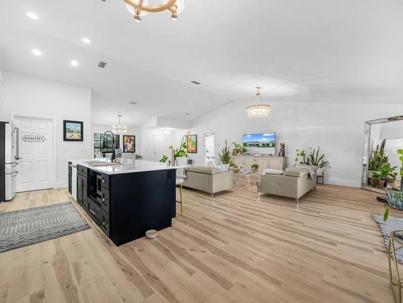 1850 S LAKE REEDY BOULEVARD Frostproof, FL 33843