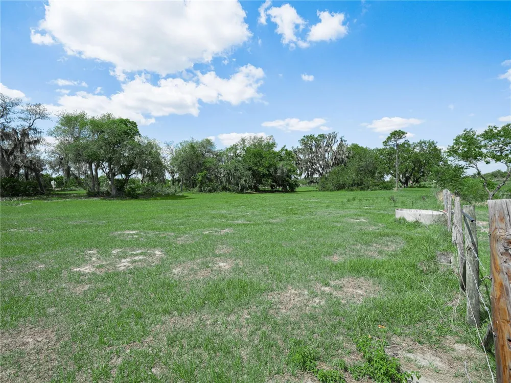 1850 S LAKE REEDY BOULEVARD Frostproof, FL 33843