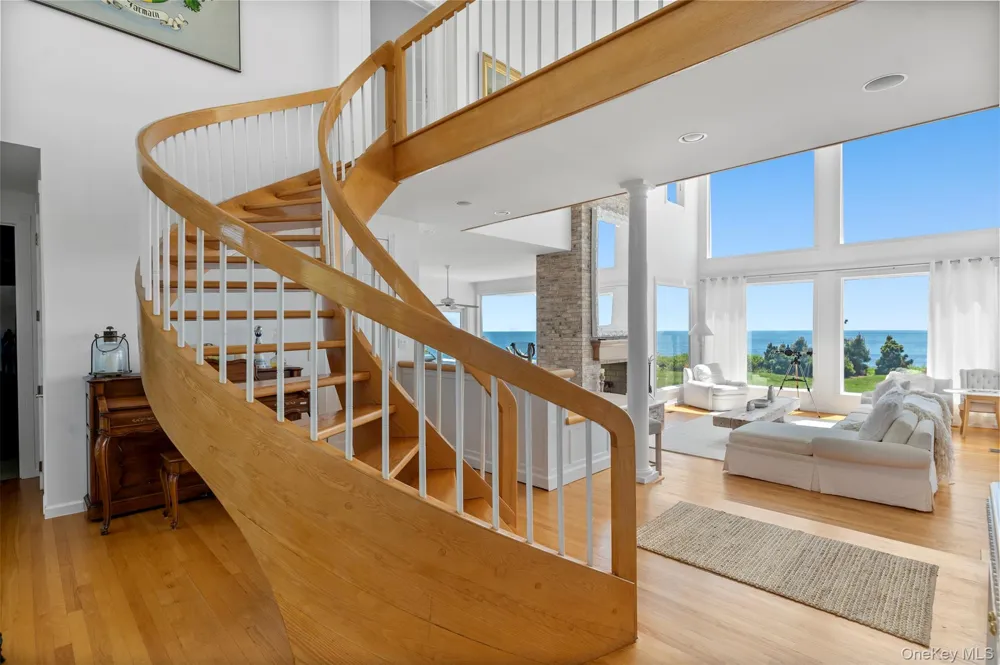 390 Old Montauk Highway Montauk, NY 11954