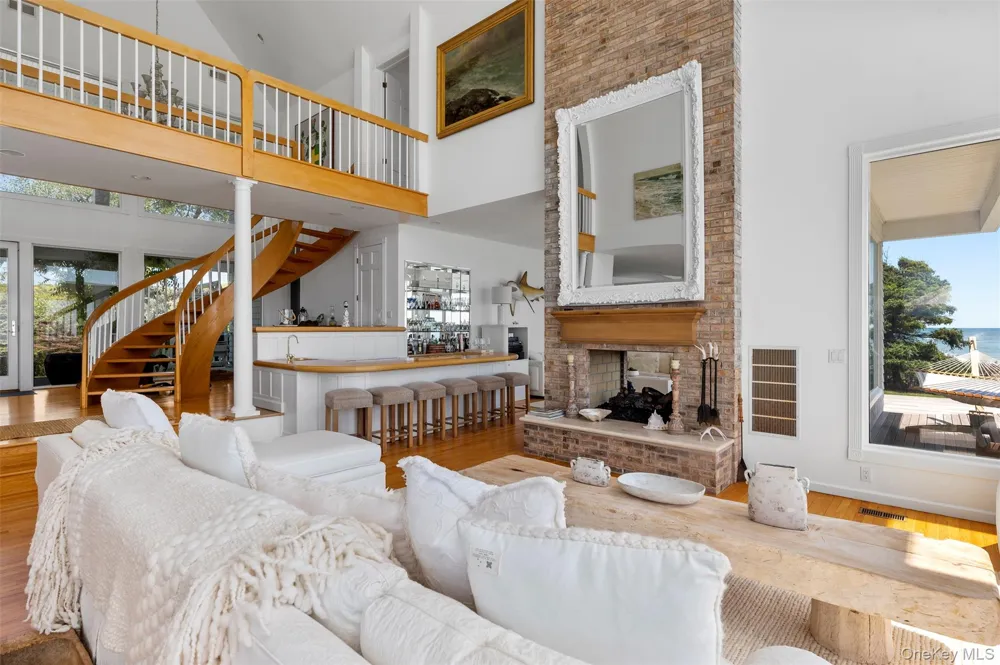 390 Old Montauk Highway Montauk, NY 11954