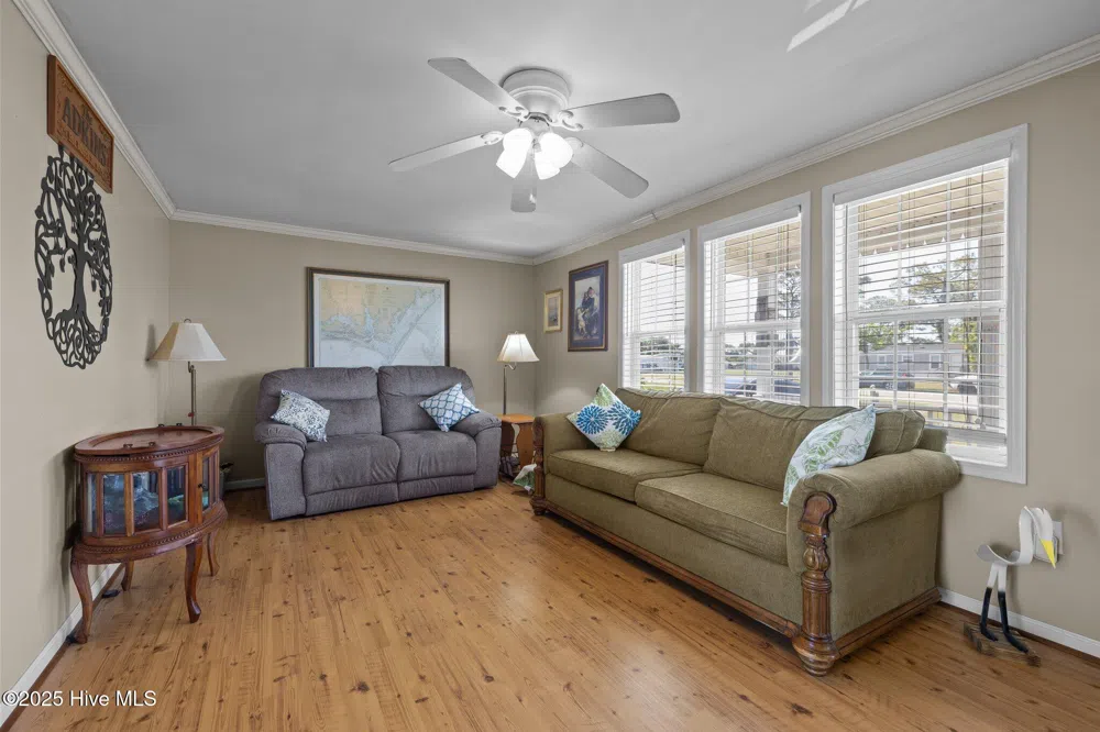 139 Diamond City Drive Harkers Island, NC 28531