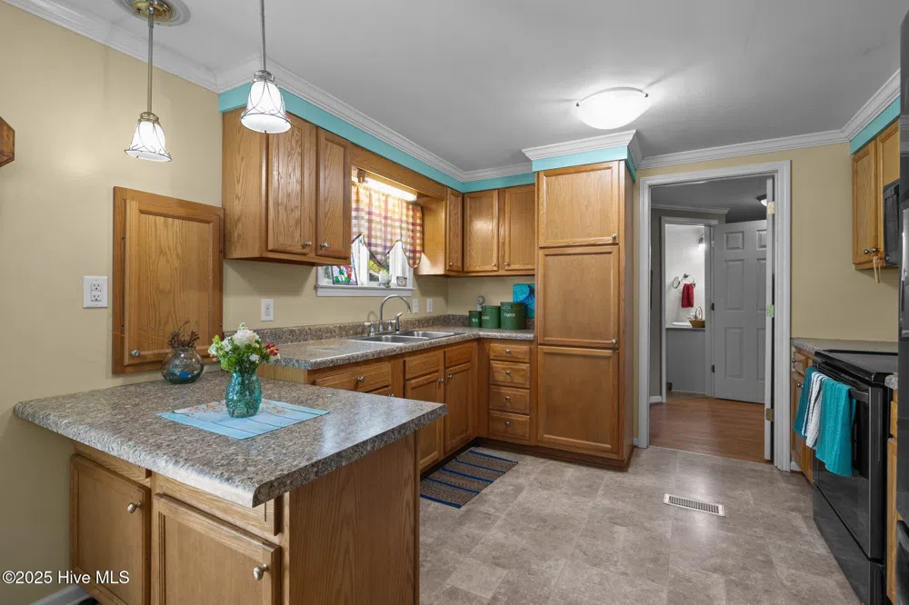 139 Diamond City Drive Harkers Island, NC 28531