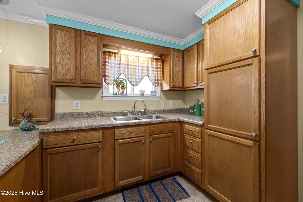 139 Diamond City Drive Harkers Island, NC 28531