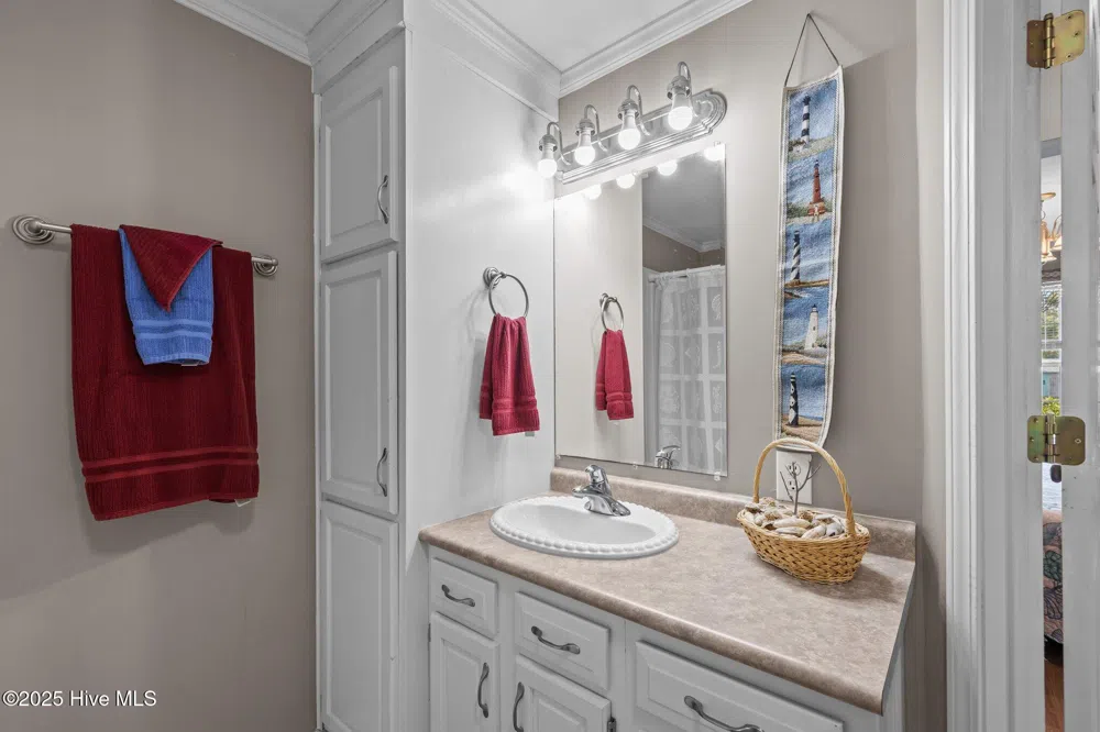 139 Diamond City Drive Harkers Island, NC 28531