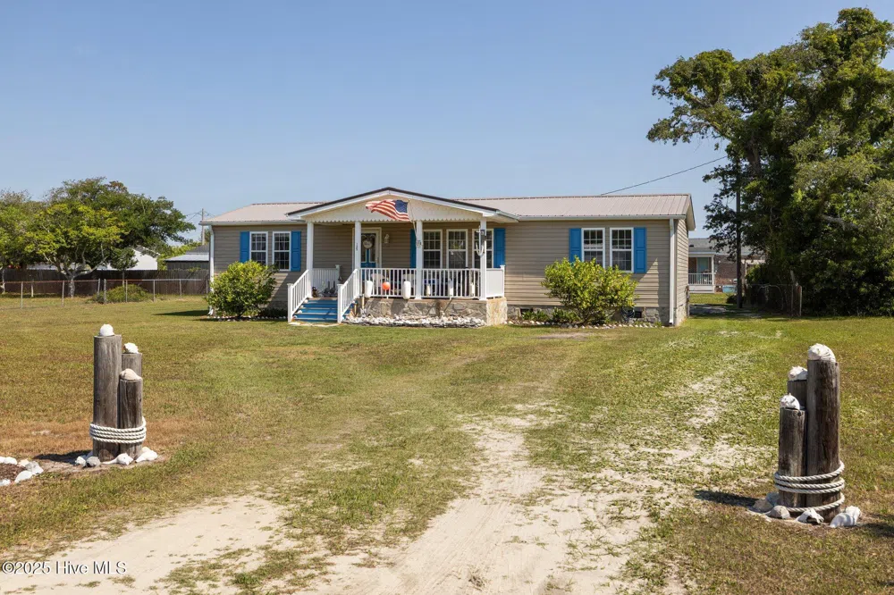 139 Diamond City Drive Harkers Island, NC 28531