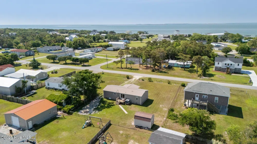 139 Diamond City Drive Harkers Island, NC 28531