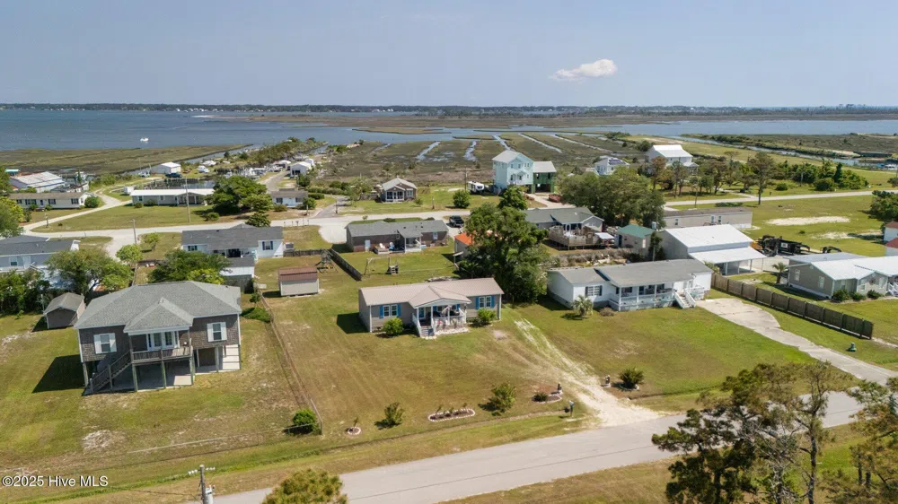 139 Diamond City Drive Harkers Island, NC 28531