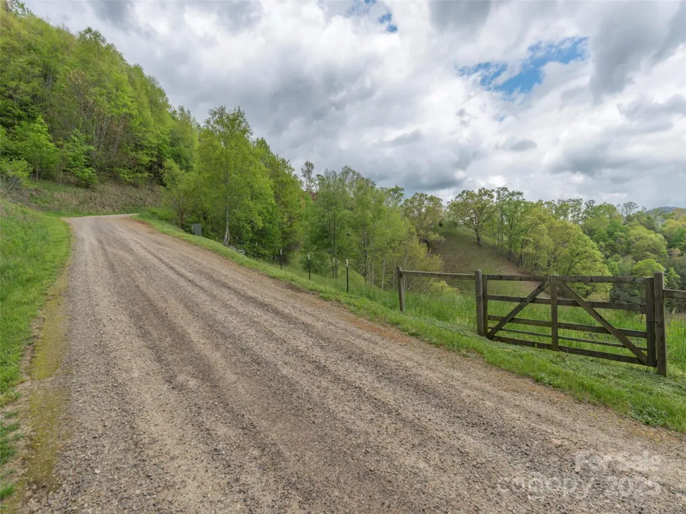 00 Quest Cove Clyde, NC 28721