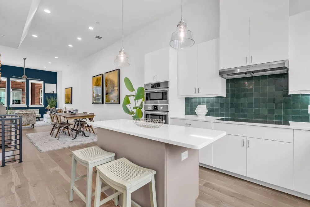 2505 Bluebonnet Avenue #5