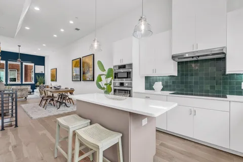 2505 Bluebonnet Avenue #5