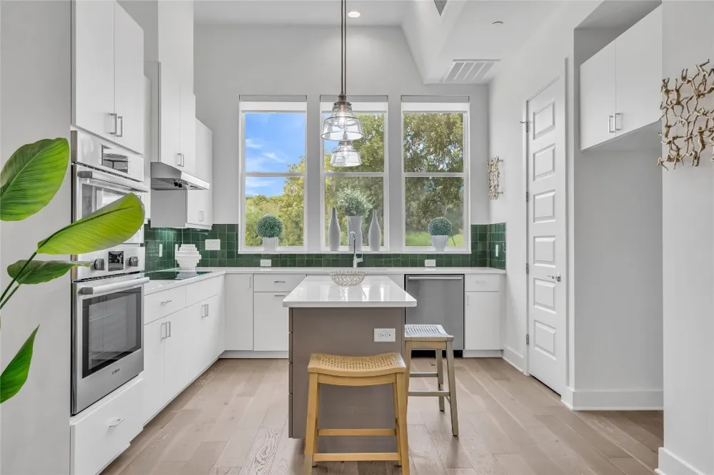 2505 Bluebonnet Avenue #5 Austin, TX 78704