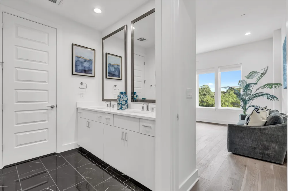 2505 Bluebonnet Avenue #5 Austin, TX 78704