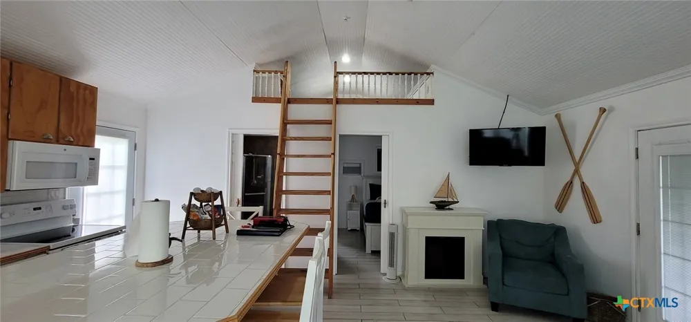 101 E Saint Louis Avenue Seadrift, TX 77983