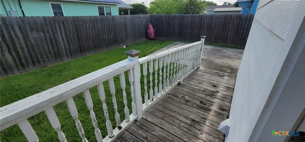 101 E Saint Louis Avenue Seadrift, TX 77983