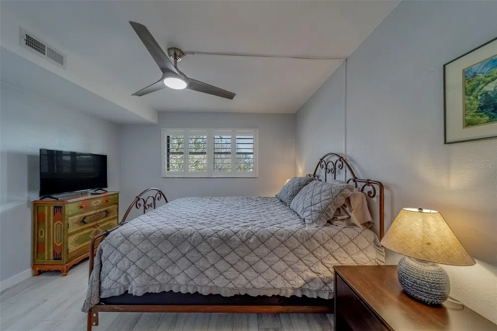 11650 CAPRI CIRCLE S #105 Treasure Island, FL 33706